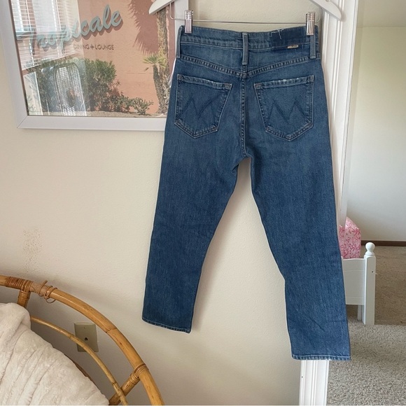 Mother Denim Superior The Tomcat Patchwork Jeans Kneeling on Stones - Picture 7 of 7